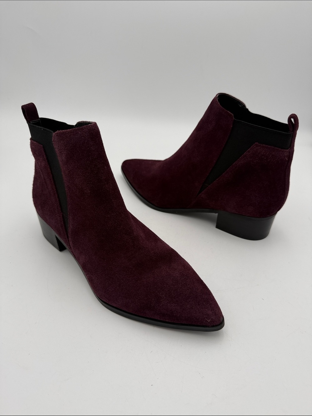 Marc Fisher Burgundy Suede Pointed Chelsea Booties women 9M pull on casual retro